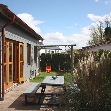Villa Emilia - Gemütliches kinderfreundliches Blockhaus mit umzäuntem Garten Sint-Annaland Exterior foto